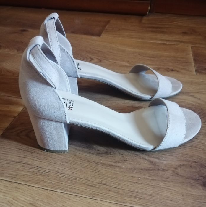 Летние босоножки