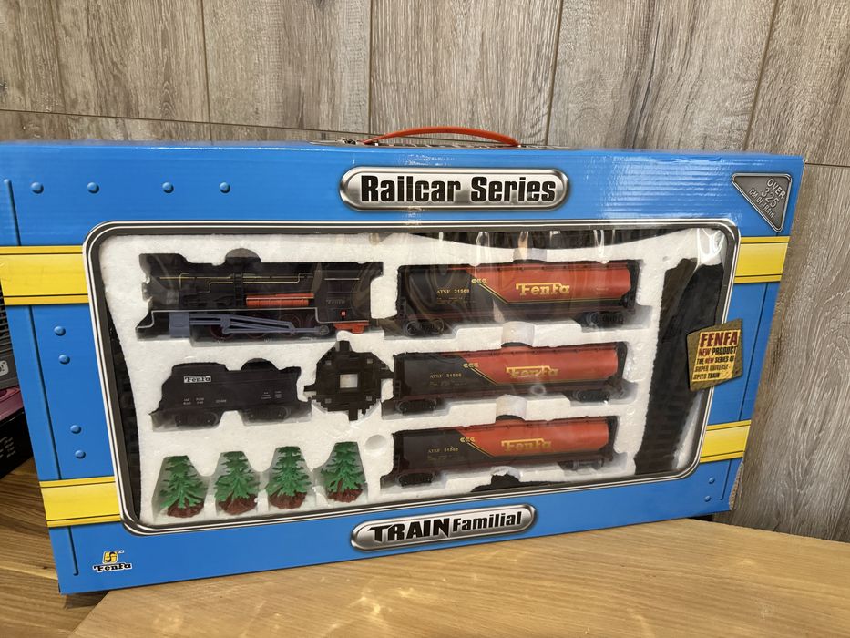 Потяг Fenfa з цистернами 1601A-3A