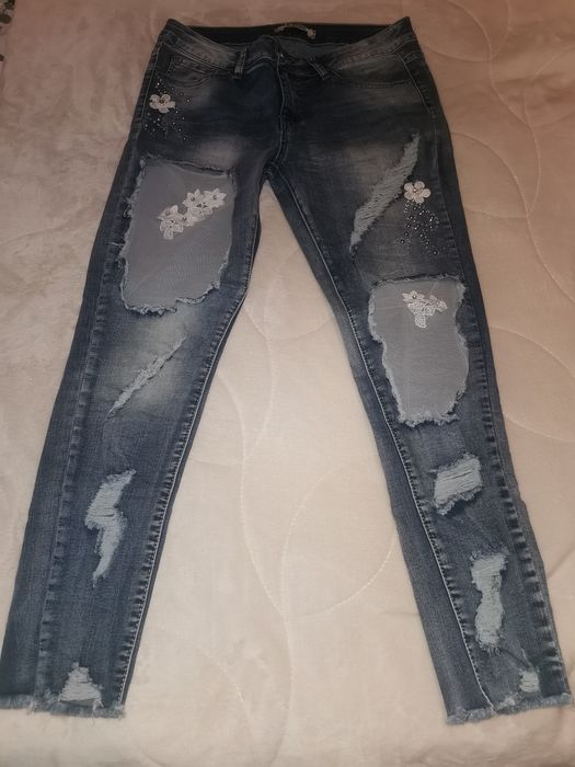 Piękne jeansowe spodnie