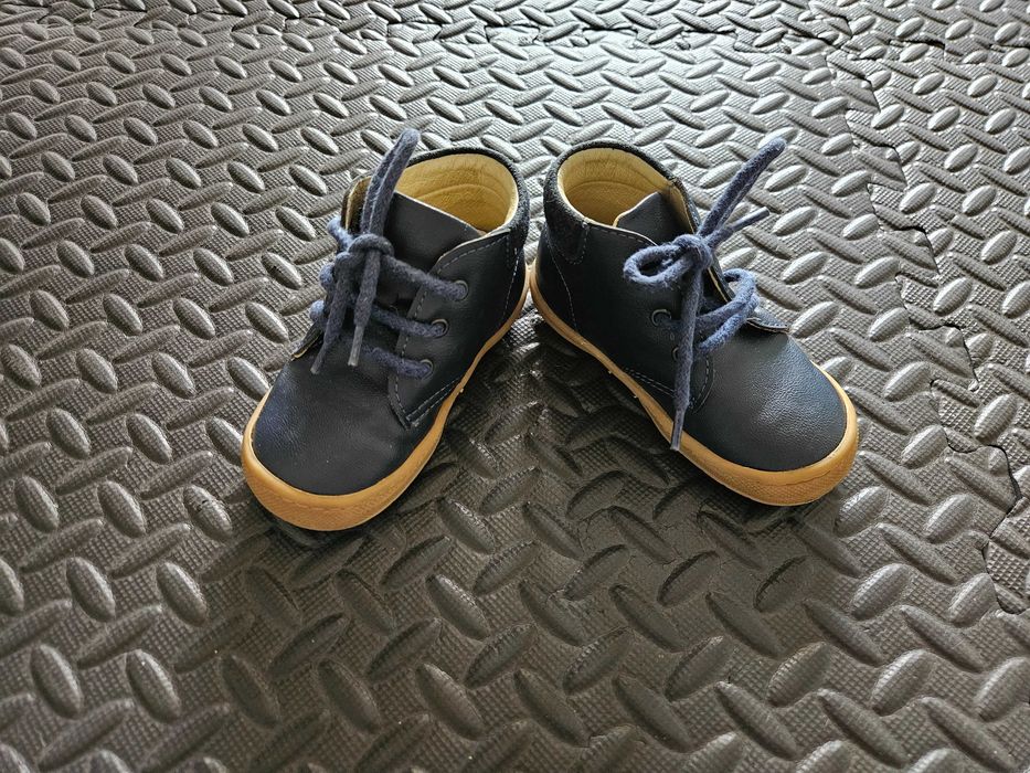 Botas em pele para bebé, tamanho 21, Primigi