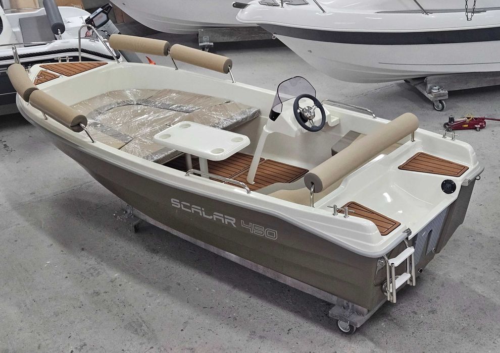 Łódź motorowa SCALAR 450