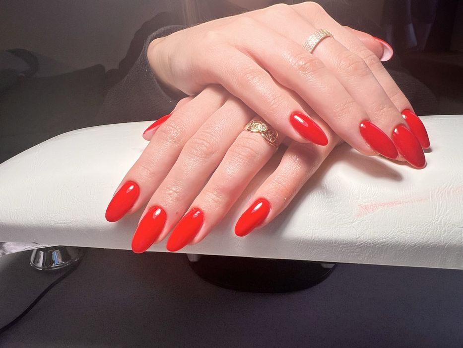 robienie paznokci/pedicure