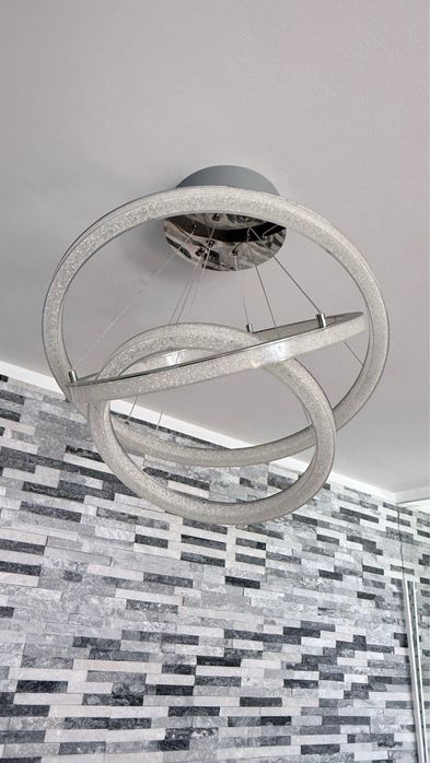 Candeeiro de teto em led