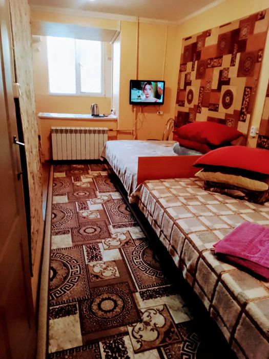 Почасово-300грн, посуточно-650, студия, пр. Центральный,148 1/9