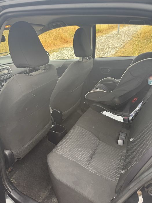 Toyota Yaris 1.0 VVT-i Confort (2012)