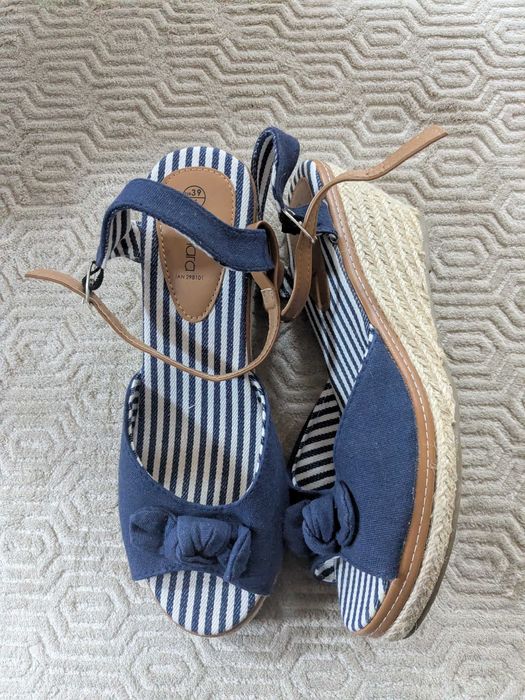Esmara sandały espadryle na koturnie granatowe rozm. 39