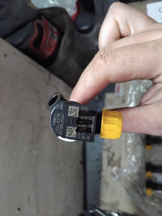 Форсунки Мерседес 127тис пробіг 2.2dci 651 мот  28348370 А6510722887