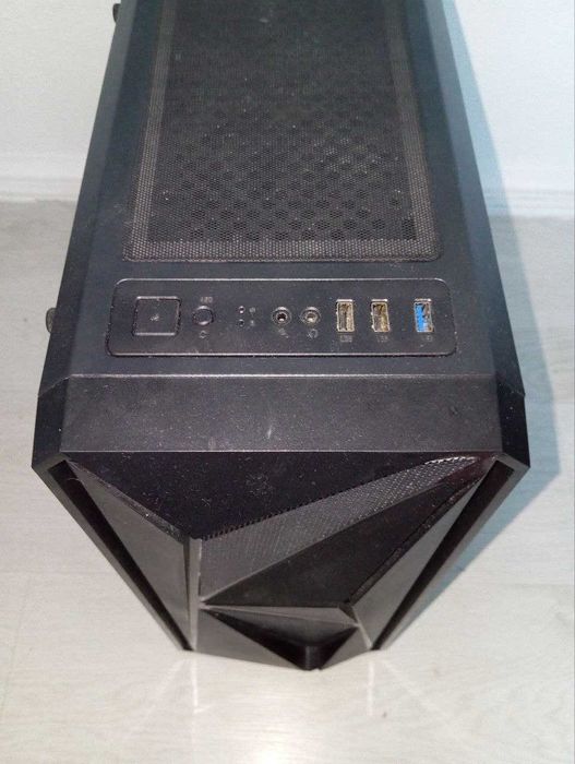 Używany komputer gamingowy Ryzen 5 3600 / RX 580 8GB / 16GB RAM / SSD