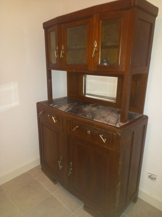 Cristaleira - Movel antigo sala