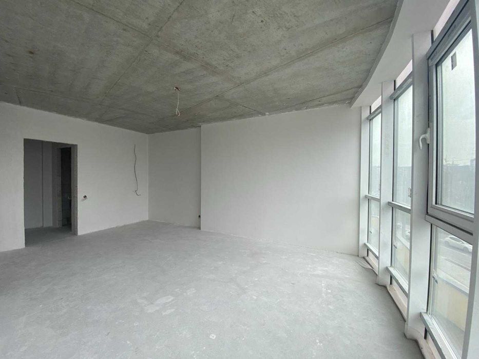 Простора двокімнатна квартира з наповненням (ремонтом)на Незалежності