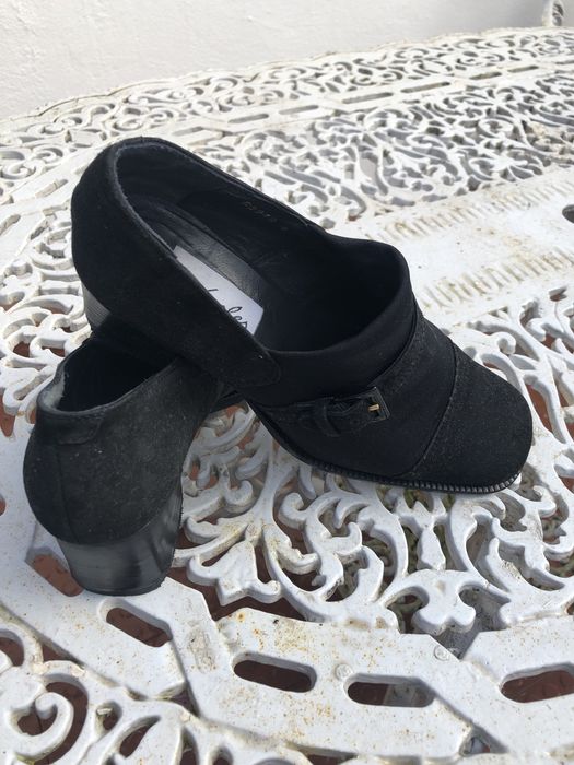 Sapatos  pretos numero 37