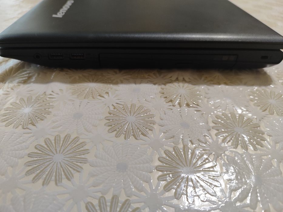 ноутбук Lenovo G700