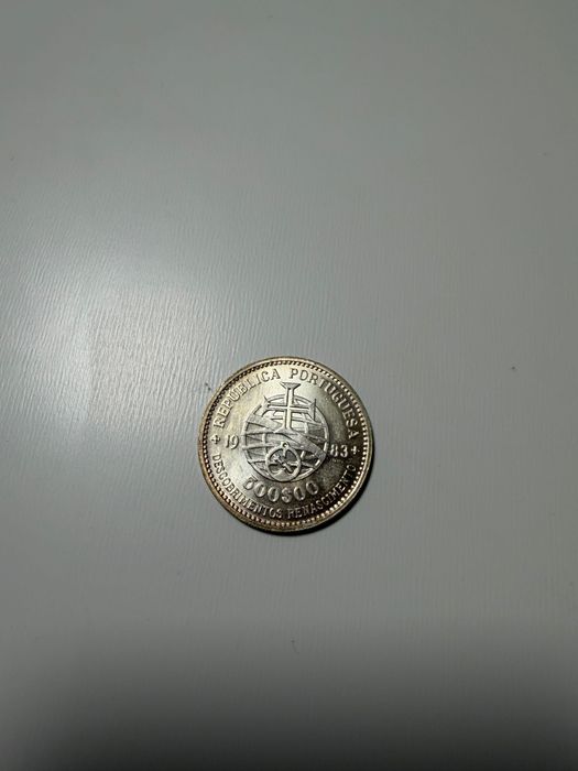 Moedas prata 500,750 e 1000$ de 1983