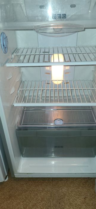 Холодильник Samsung
