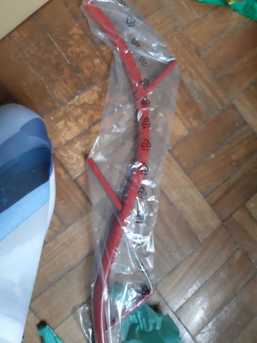 Cabide VERSA vermelho