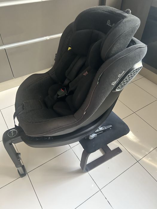 Fotelik samochodowy obrotowy