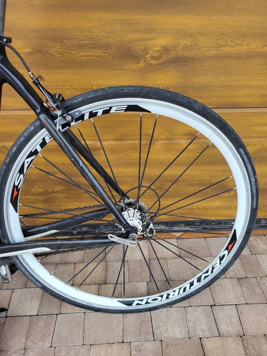 Rower szosowy Centurion carbon - kask gratis.