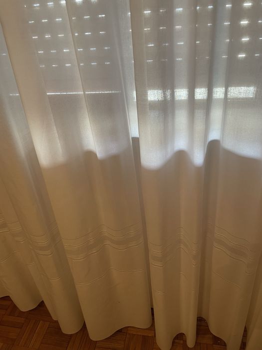 Cortinados brancos
