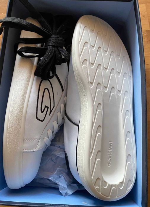 Sneakersy GUARDIANI  KING Białe