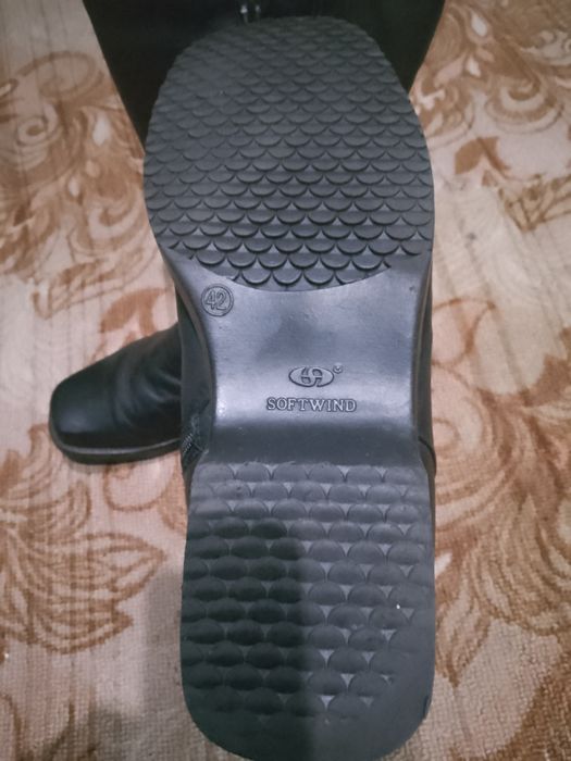 Чоботи жіночі, шкіряні, 41 розм.