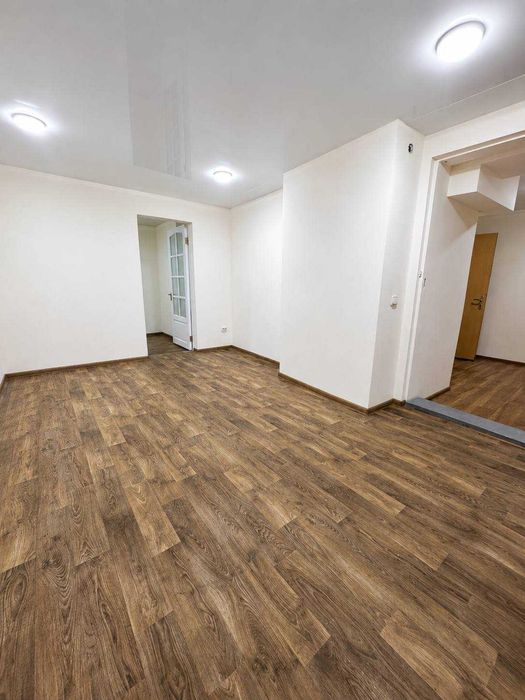 Фасадне ПРИМІЩЕННЯ ЦЕНТР 110 м² Окремий вхід МЕНОРА 5 КАБІНЕТІВ 16 кВт
