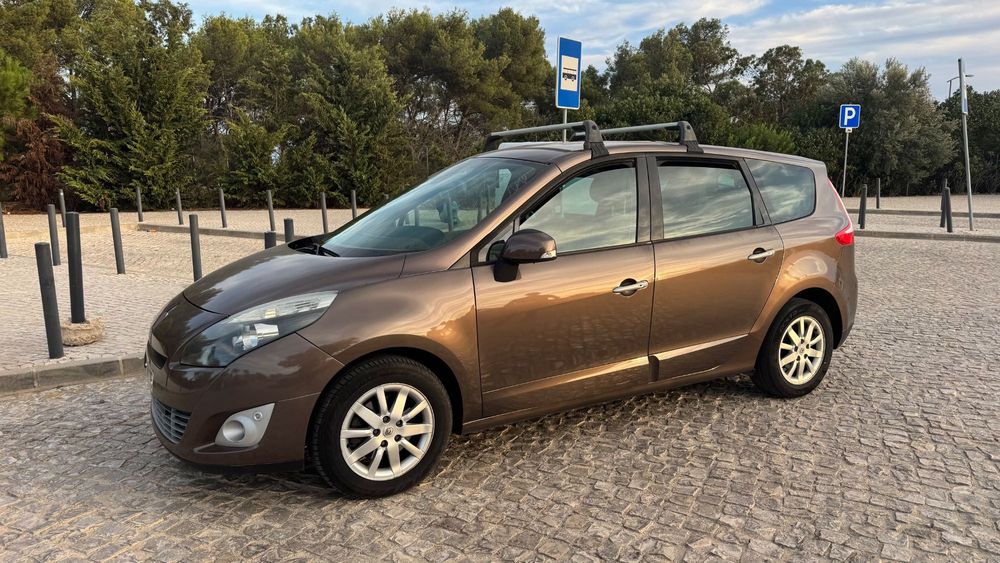 Renault Grand Scénic 2009 1.5 dCi Luxe 7L