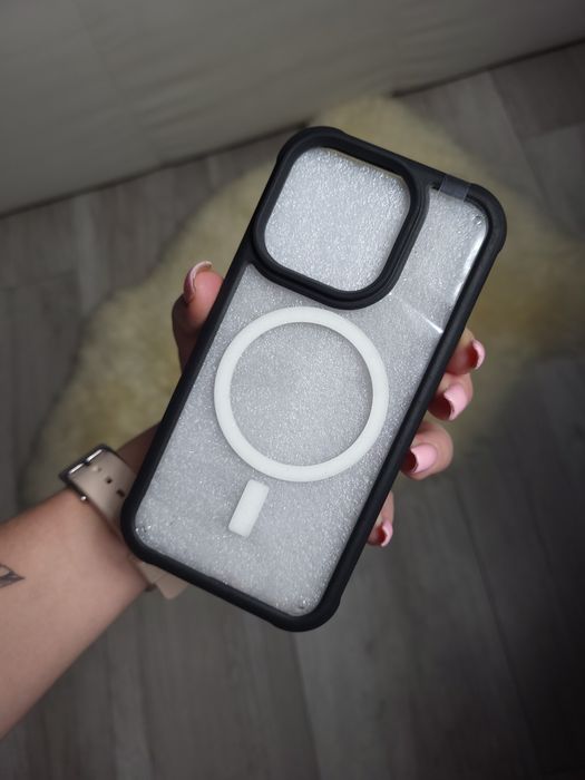 Продам чохол на iPhone 15 Pro