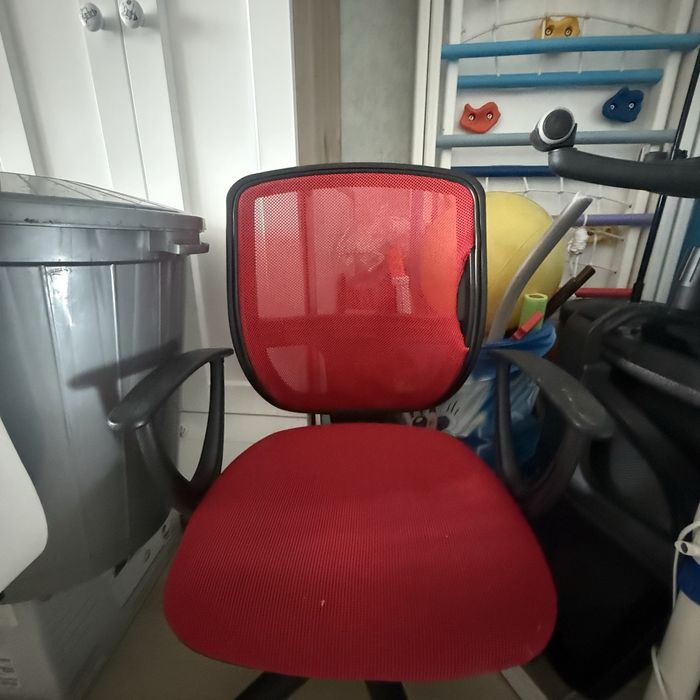 Стільці офісні б/у