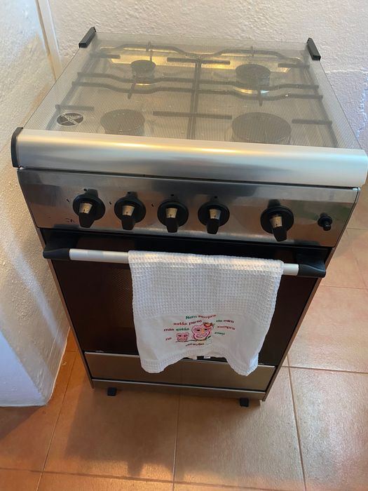 Fogão em Inox impecável