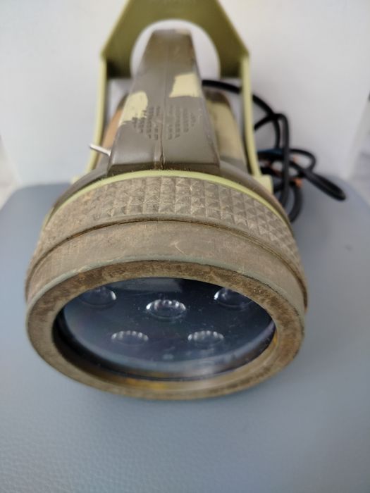 6-diodowa latarka UV