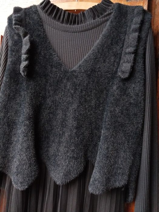 Шикарне плаття  з накидкою