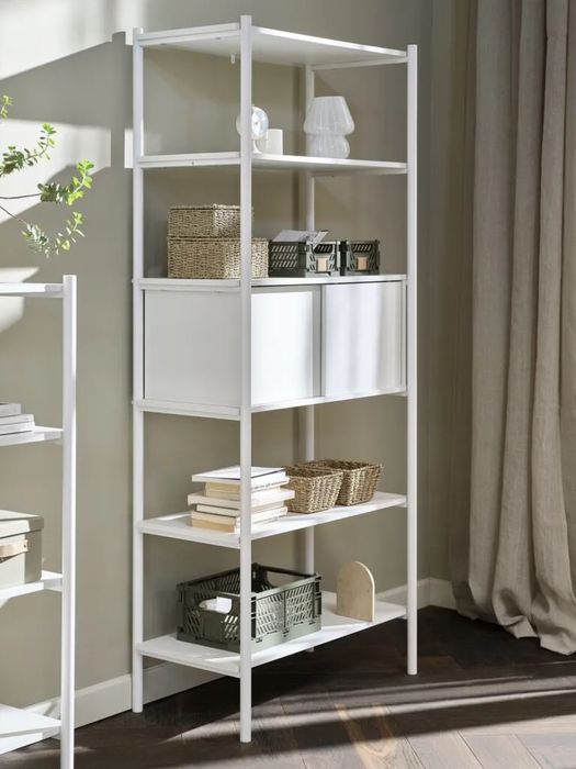 Estante Jysk LINDVED 6 prateleiras 2 portas branco