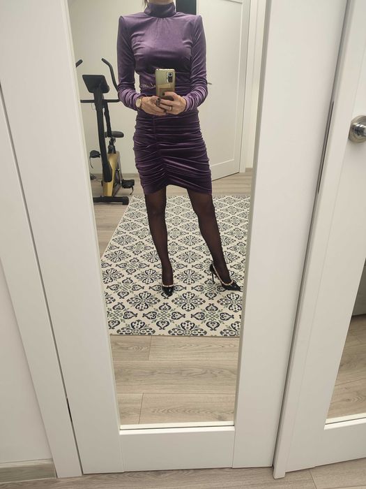 Sukienka welur Ola voga