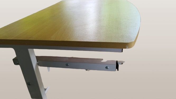 Stolik pod komputer na kółkach