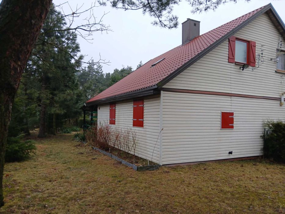 Domek letniskowy Jeziorsko z liną brzegową Brzeg gmina Pęczniew