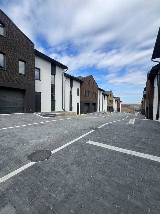 Продаж котеджів у мальовничій місцевості у селі Підгороднє БЕЗ КОМІСІЇ