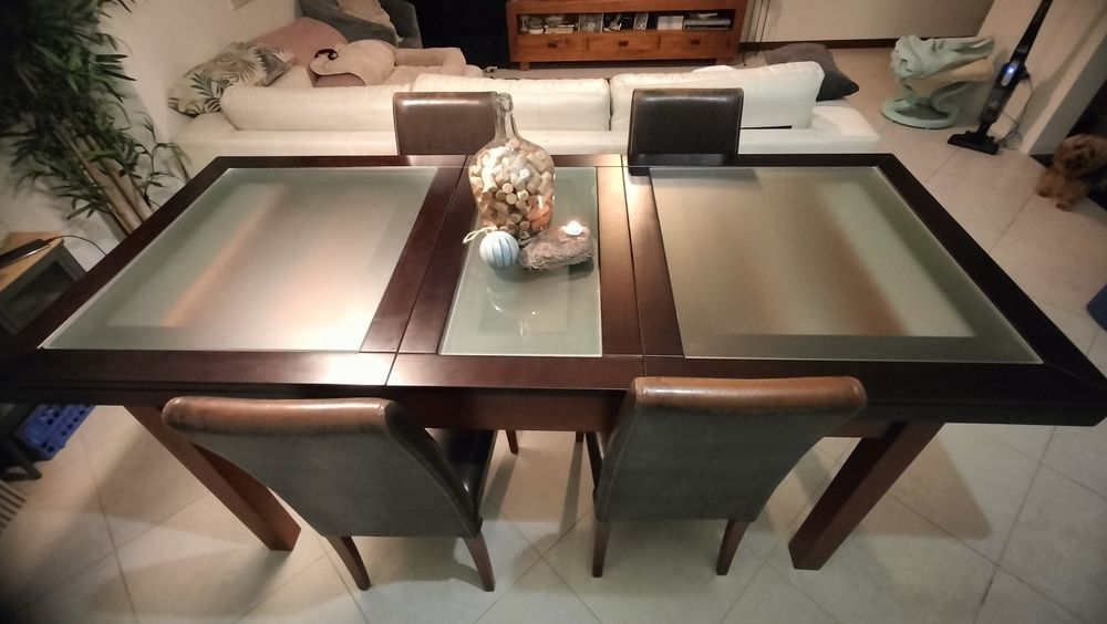 Mesa de Jantar de cerejeira com vidro fosco