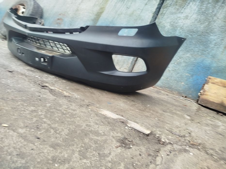 Бампер в хорошому стані спринтер 315 2.2 906  907 Sprinter ресталінг