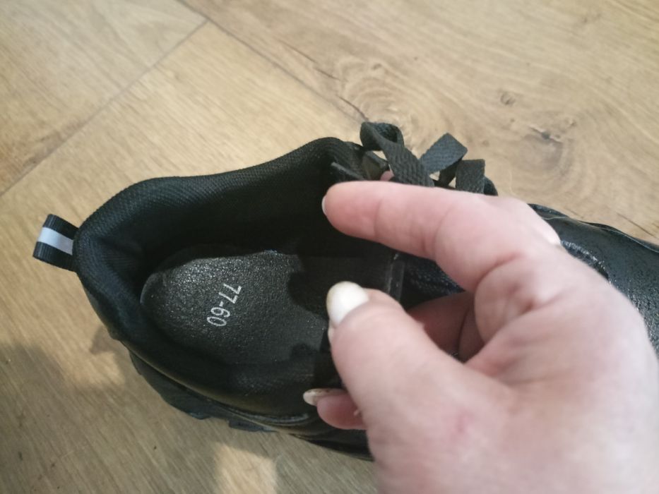 Прода кожаные кроссовки