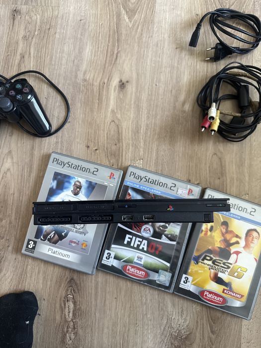 Sony PlayStation 2 Ps 2 Super Slim konsola plus pad plus 3 gry