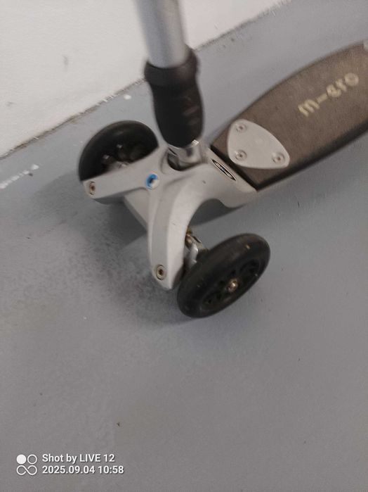 Hulajnoga Micro Kikboard trójkołowa