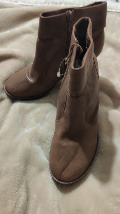 Brown ankle boot - camel434264381577635842
