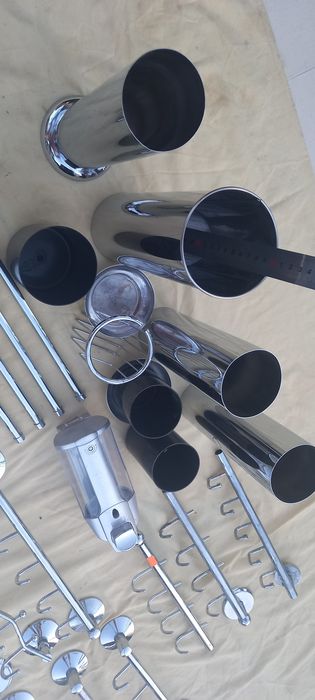 Вешалки и крючки для для ванной комнаты одним лотом