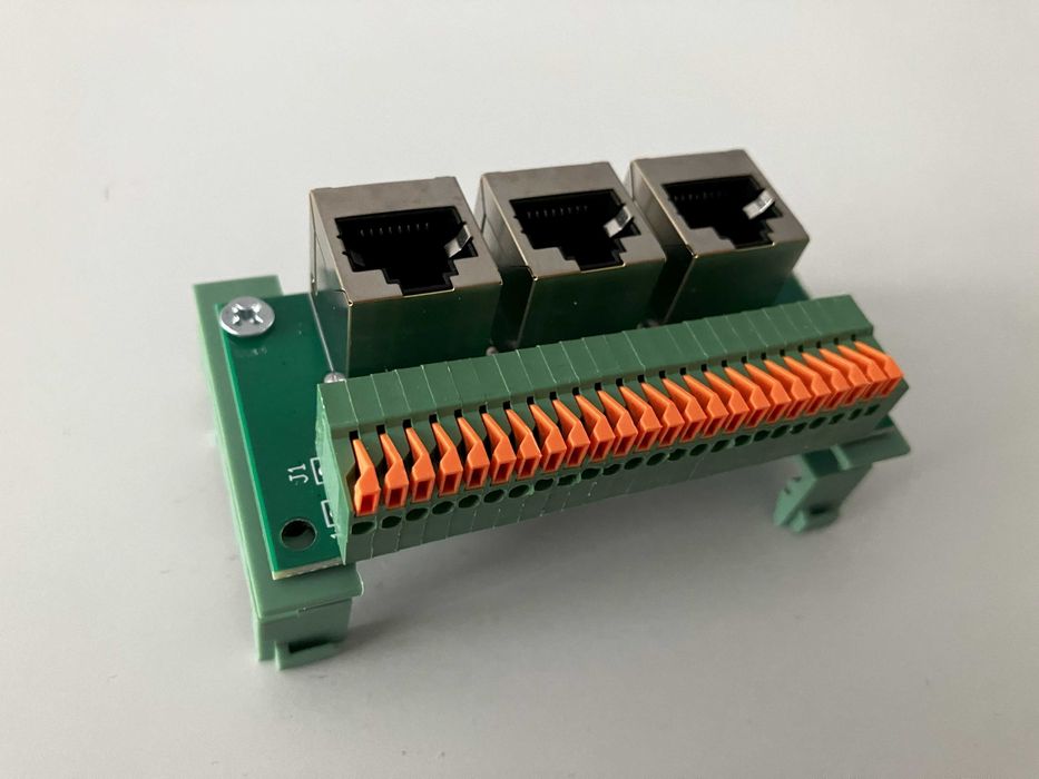 Adapter 3 x ethernet keystone na szynę DIN