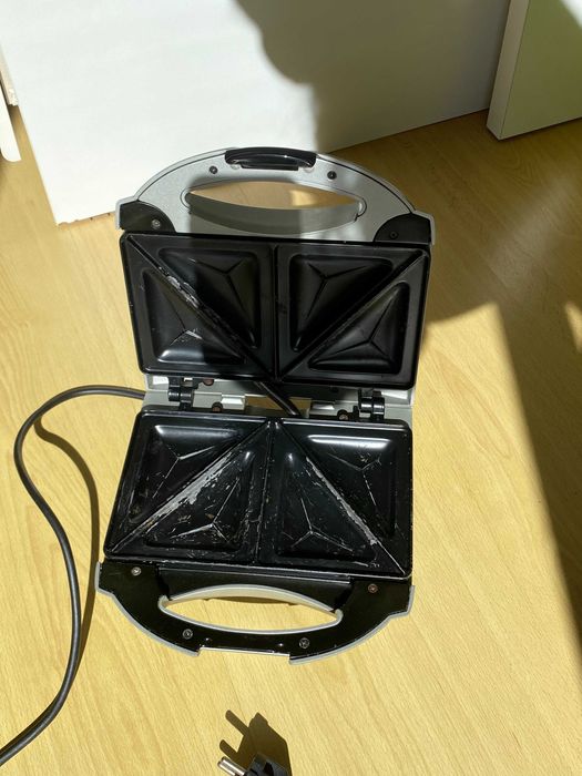 Mini forno eléctrico 220V multifuncional  (Temperatura Max de 225ºC)