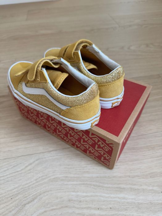 Продам кеди Vans