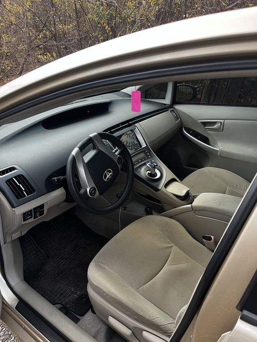 Сдам в аренду Приус 30 на газу!