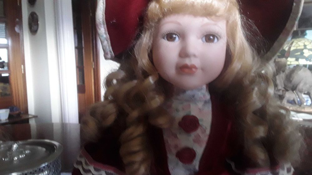 Bonecas antigas em porcelana de colecao