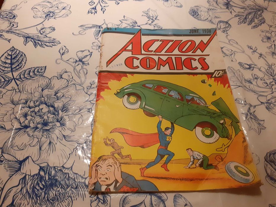 Banda Desenhada Action Comics Reeditada nos anos 90