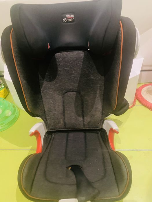 Продам автокресло